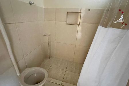 Banheiro de casa para alugar com 1 quarto, 20m² em Parque Lafaiete, Duque de Caxias
