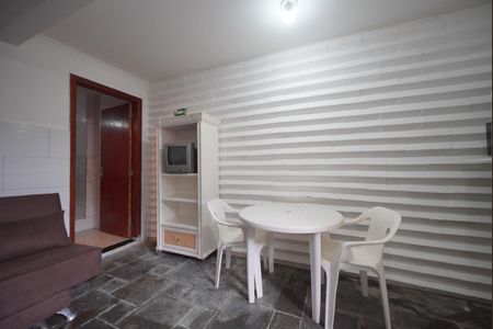 Sala de casa para alugar com 1 quarto, 45m² em Cachoeira do Bom Jesus, Florianópolis