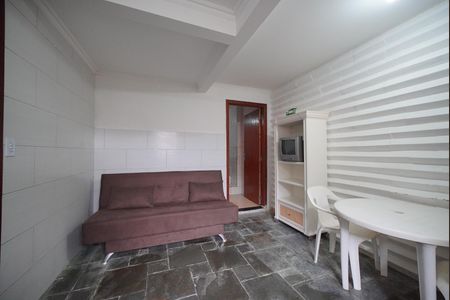 Sala de casa para alugar com 1 quarto, 45m² em Cachoeira do Bom Jesus, Florianópolis