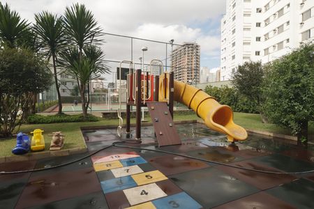 Apartamento para alugar com 70m², 2 quartos e 1 vagaÁrea comum - Playground