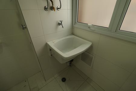 Apartamento para alugar com 70m², 2 quartos e 1 vagaÁrea de Serviço
