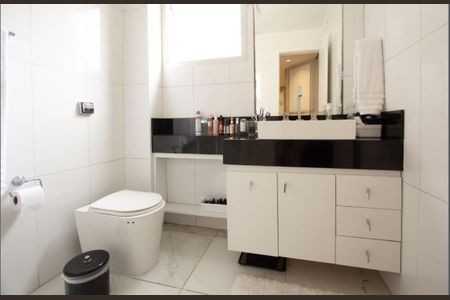 Apartamento à venda com 126m², 3 quartos e 2 vagasBanheiro 