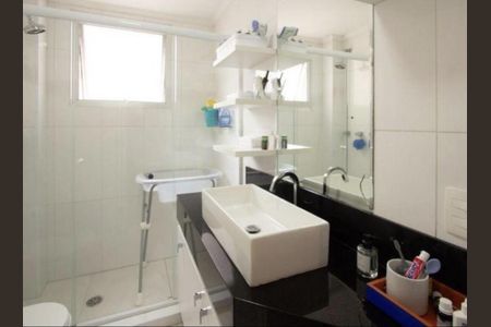 Apartamento à venda com 126m², 3 quartos e 2 vagasBanheiro 