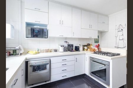 Cozinha de apartamento à venda com 3 quartos, 126m² em Itaim Bibi, São Paulo