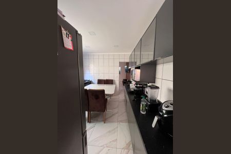 Cozinha de casa para alugar com 3 quartos, 192m² em Guaianases, São Paulo