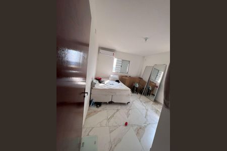 Quarto 2 de casa para alugar com 3 quartos, 192m² em Guaianases, São Paulo