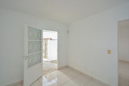 Sala de casa para alugar com 2 quartos, 60m² em Jardim Tanay, São Paulo