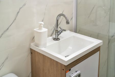 Studio para alugar com 25m², 0 quarto e sem vaga Studio para alugar com 25m², 0 quarto e sem vagaBanheiro