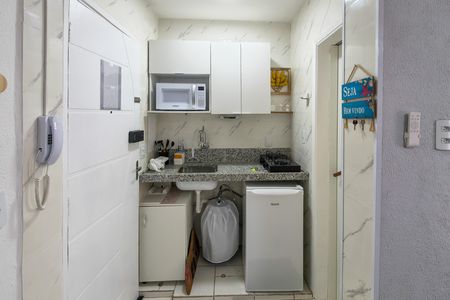 Cozinha de kitnet/studio para alugar com 0 quarto, 25m² em Cidade Ocian, Praia Grande