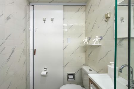 Studio para alugar com 25m², 0 quarto e sem vaga Studio para alugar com 25m², 0 quarto e sem vagaBanheiro