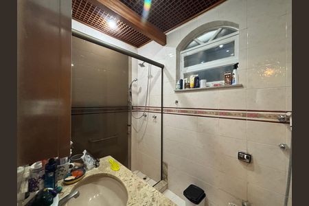 Apartamento para alugar com 65m², 2 quartos e 1 vaga Apartamento para alugar com 65m², 2 quartos e 1 vagaBanheiro social