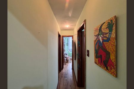Sala - corredor de acesso aos cômodos de apartamento à venda com 2 quartos, 65m² em Copacabana, Rio de Janeiro