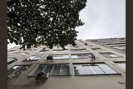 Apartamento para alugar com 65m², 2 quartos e 1 vaga Apartamento para alugar com 65m², 2 quartos e 1 vagaFachada