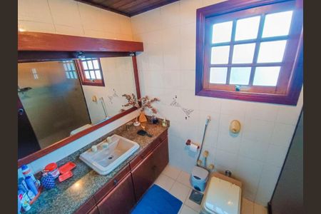 Casa à venda com 300m², 4 quartos e 2 vagas