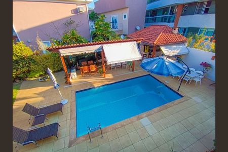 Casa à venda com 300m², 4 quartos e 2 vagas