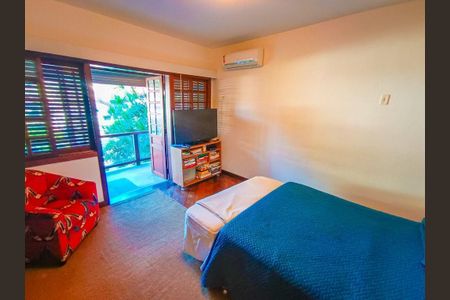 Casa à venda com 4 quartos, 300m² em Itacoatiara, Niterói