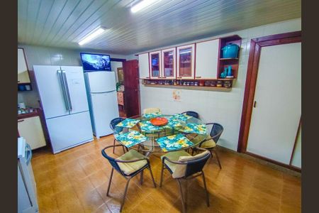 Casa à venda com 4 quartos, 300m² em Itacoatiara, Niterói
