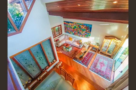 Casa à venda com 300m², 4 quartos e 2 vagas
