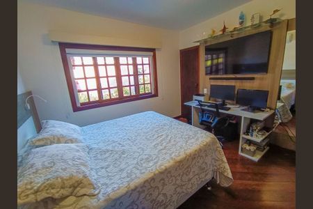 Casa à venda com 300m², 4 quartos e 2 vagas