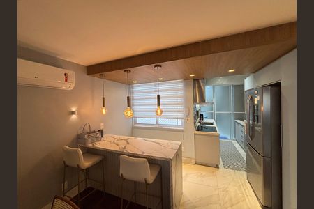 Apartamento à venda com 150m², 3 quartos e 1 vaga Apartamento à venda com 150m², 3 quartos e 1 vagaCozinha