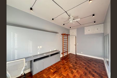 Apartamento à venda com 150m², 3 quartos e 1 vaga Apartamento à venda com 150m², 3 quartos e 1 vagaQuarto
