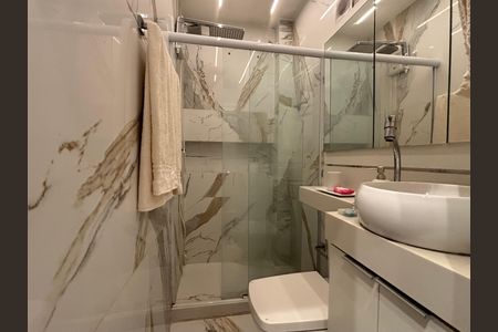 Apartamento à venda com 150m², 3 quartos e 1 vaga Apartamento à venda com 150m², 3 quartos e 1 vagaSuíte 1 - banheiro