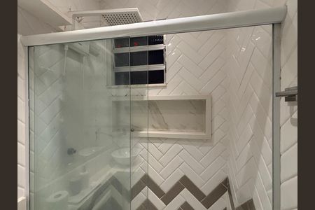 Apartamento à venda com 150m², 3 quartos e 1 vaga Apartamento à venda com 150m², 3 quartos e 1 vagaBanheiro social