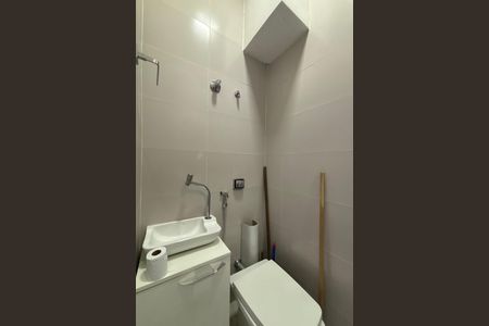 Apartamento à venda com 150m², 3 quartos e 1 vaga Apartamento à venda com 150m², 3 quartos e 1 vagaÁrea de serviço - banheiro