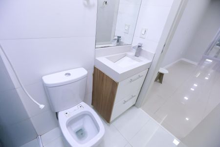Casa à venda com 85m², 3 quartos e 1 vaga Casa à venda com 85m², 3 quartos e 1 vagaBanheiro da Suíte 2