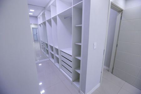 Casa à venda com 85m², 3 quartos e 1 vaga Casa à venda com 85m², 3 quartos e 1 vagaCloset da suíte 2