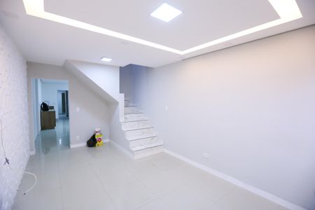 Casa à venda com 85m², 3 quartos e 1 vaga Casa à venda com 85m², 3 quartos e 1 vagaSala
