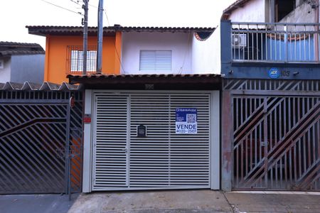 Fachada de casa à venda com 3 quartos, 85m² em Jardim Santo Elias, São Paulo