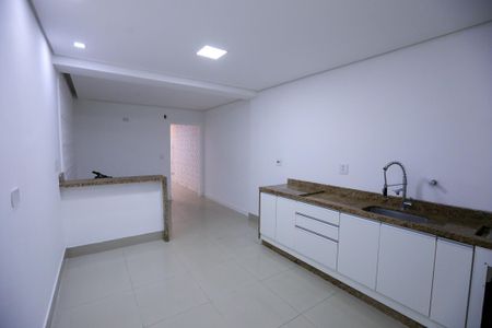 Casa à venda com 85m², 3 quartos e 1 vaga Casa à venda com 85m², 3 quartos e 1 vagaCozinha