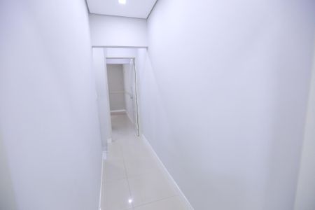 Casa à venda com 85m², 3 quartos e 1 vaga Casa à venda com 85m², 3 quartos e 1 vagaCorredor