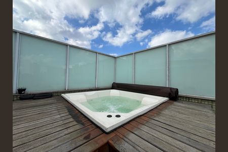 Apartamento à venda com 145m², 3 quartos e 3 vagasHidromassagem 