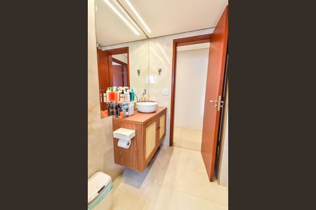 Apartamento à venda com 60m², 2 quartos e 1 vaga Apartamento à venda com 60m², 2 quartos e 1 vagaBanheiro