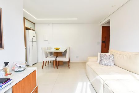 Apartamento à venda com 60m², 2 quartos e 1 vaga Apartamento à venda com 60m², 2 quartos e 1 vagaSala