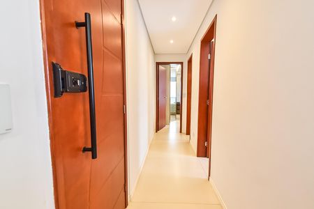 Apartamento à venda com 60m², 2 quartos e 1 vaga Apartamento à venda com 60m², 2 quartos e 1 vagaCorredor