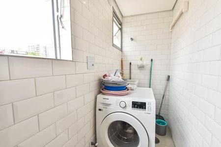 Apartamento à venda com 60m², 2 quartos e 1 vaga Apartamento à venda com 60m², 2 quartos e 1 vagaÁrea de serviço