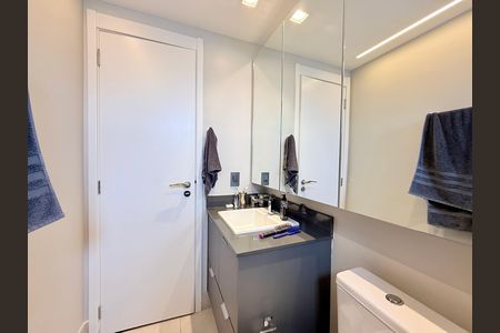 Apartamento à venda com 71m², 2 quartos e 1 vaga Apartamento à venda com 71m², 2 quartos e 1 vagaBanheiro Suíte 1