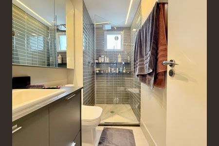 Apartamento à venda com 71m², 2 quartos e 1 vaga Apartamento à venda com 71m², 2 quartos e 1 vagaBanheiro Suíte 1
