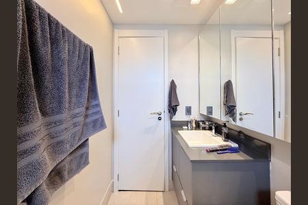 Apartamento à venda com 71m², 2 quartos e 1 vaga Apartamento à venda com 71m², 2 quartos e 1 vagaBanheiro Suíte 1