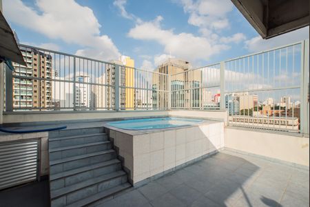 Studio para alugar com 29m², 1 quarto e 1 vaga Studio para alugar com 29m², 1 quarto e 1 vagaÁrea comum - Piscina