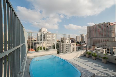 Studio para alugar com 29m², 1 quarto e 1 vaga Studio para alugar com 29m², 1 quarto e 1 vagaÁrea comum - Piscina