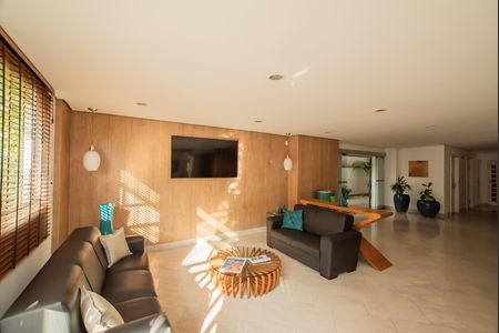 Studio para alugar com 29m², 1 quarto e 1 vaga Studio para alugar com 29m², 1 quarto e 1 vagaHall social/Recepção