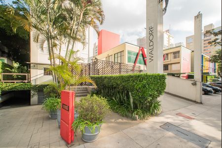 Studio para alugar com 29m², 1 quarto e 1 vaga Studio para alugar com 29m², 1 quarto e 1 vagaFrente