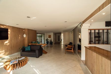Studio para alugar com 29m², 1 quarto e 1 vaga Studio para alugar com 29m², 1 quarto e 1 vagaHall social/Recepção