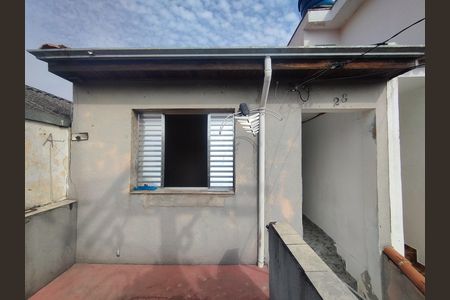 Casa para alugar com 44m², 1 quarto e sem vaga Casa para alugar com 44m², 1 quarto e sem vagaFachada