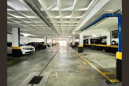 Apartamento à venda com 60m², 2 quartos e 1 vaga Apartamento à venda com 60m², 2 quartos e 1 vagaGaragem