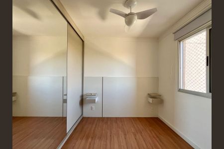 Apartamento à venda com 60m², 2 quartos e 1 vaga Apartamento à venda com 60m², 2 quartos e 1 vagaSuíte
